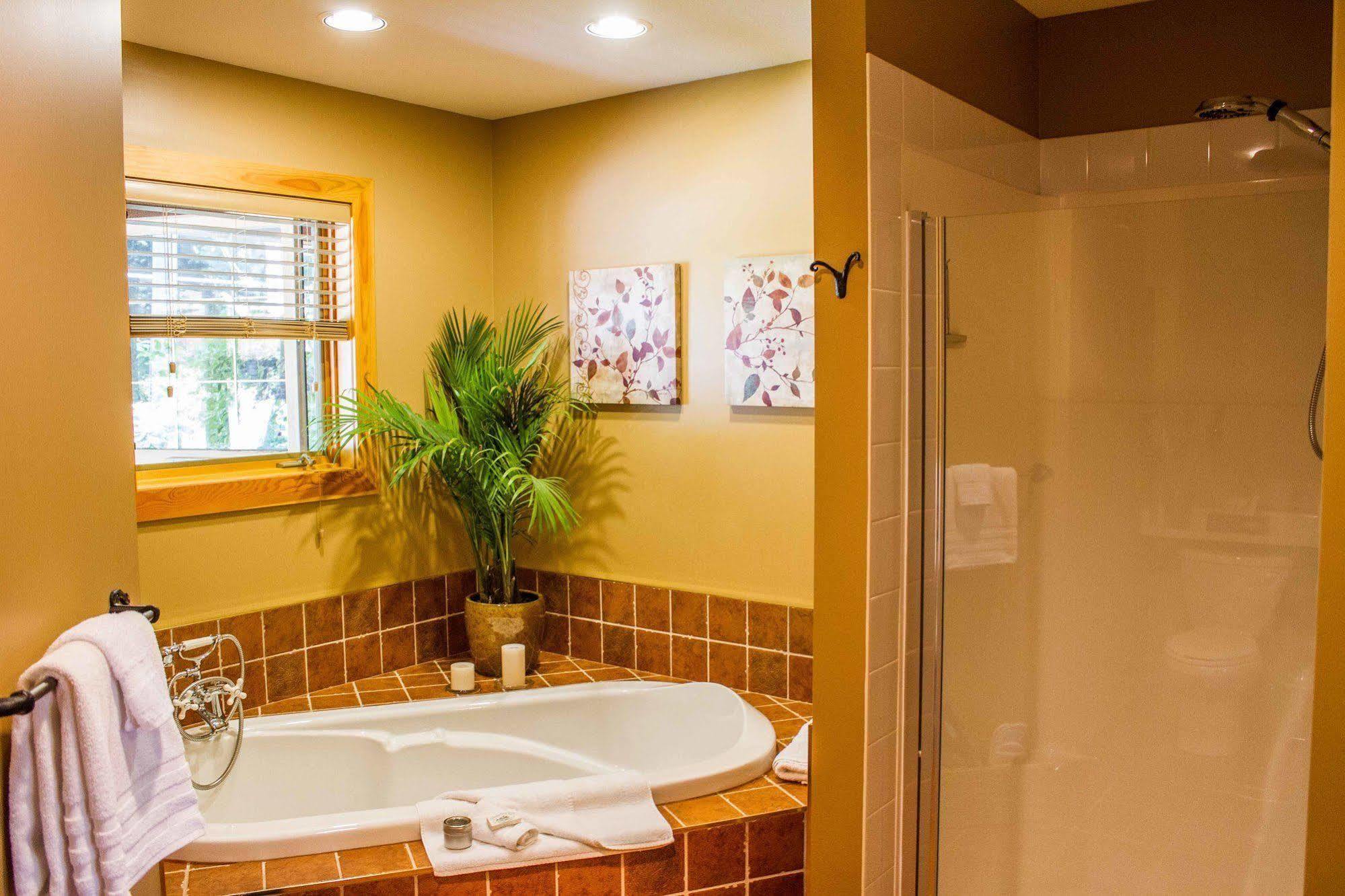 Tranquility Bay Waterfront Inn シーシェルト エクステリア 写真