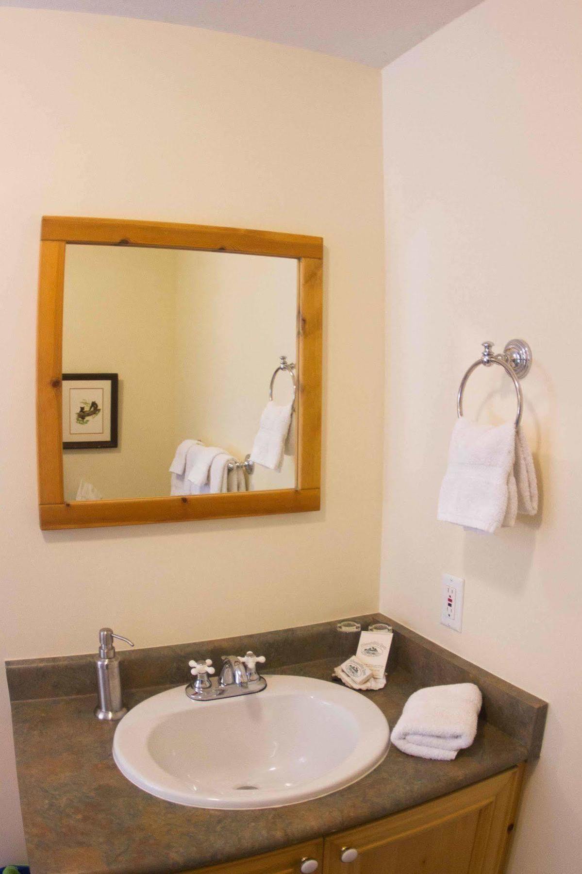 Tranquility Bay Waterfront Inn シーシェルト エクステリア 写真