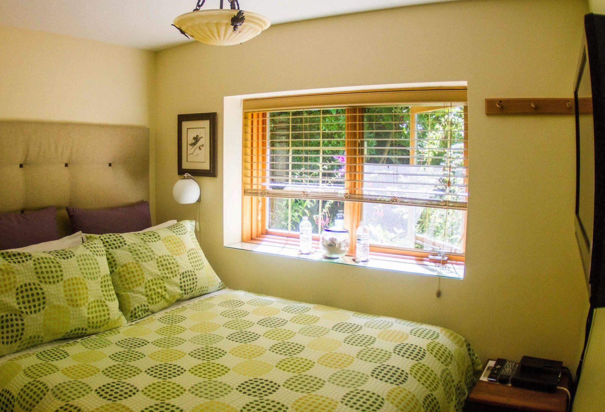 Tranquility Bay Waterfront Inn シーシェルト エクステリア 写真