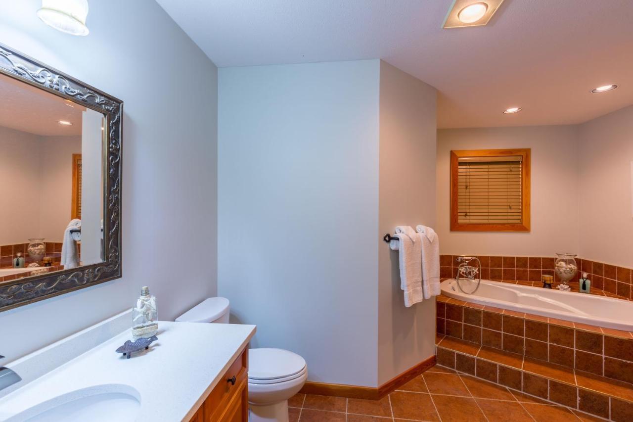 Tranquility Bay Waterfront Inn シーシェルト エクステリア 写真